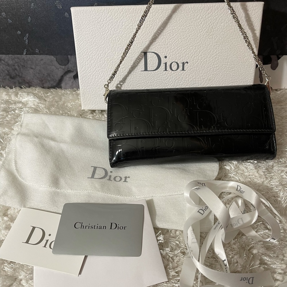 DIOR